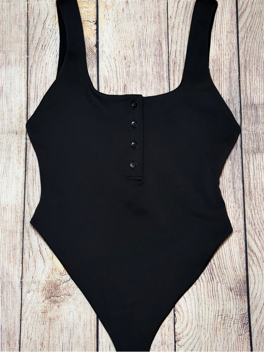 Alice + Olivia Manda Scoop Neck Bodysuit - Picture 3 of 8